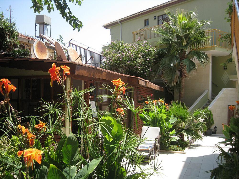 Yali Hotel Side Esterno foto